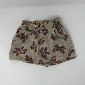 Baby’s butterfly shorts